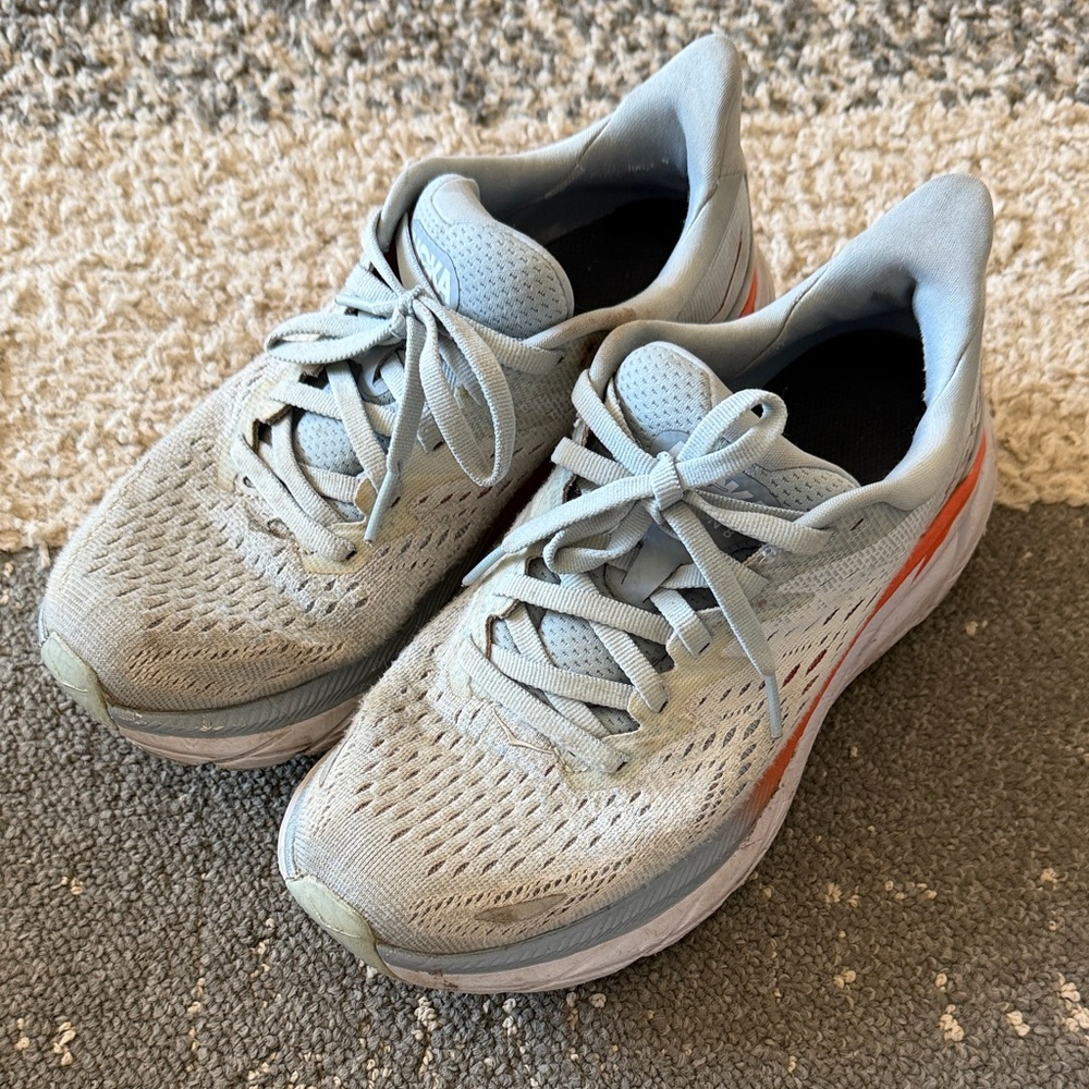 Hoka size 6- women